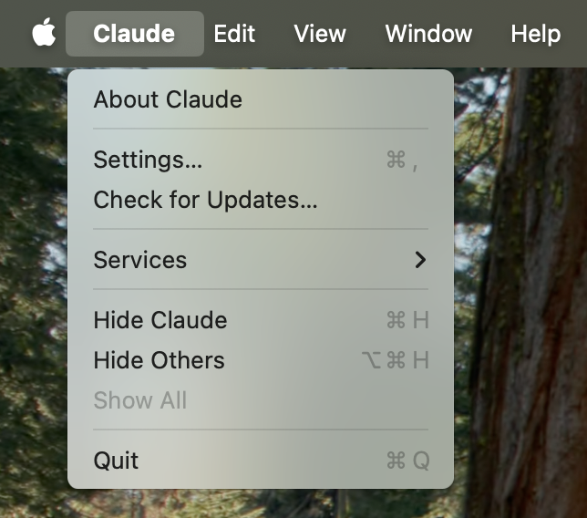 Settings 옵션이 표시된 Claude Desktop 메뉴